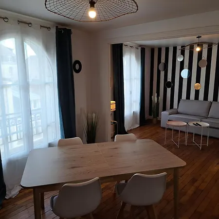 Chez Leon - Vue Cathedrale - Hyper Centre Apartman Reims