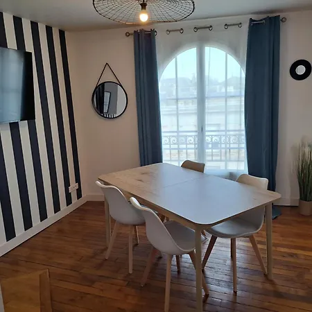 Chez Leon - Vue Cathedrale - Hyper Centre Реймс